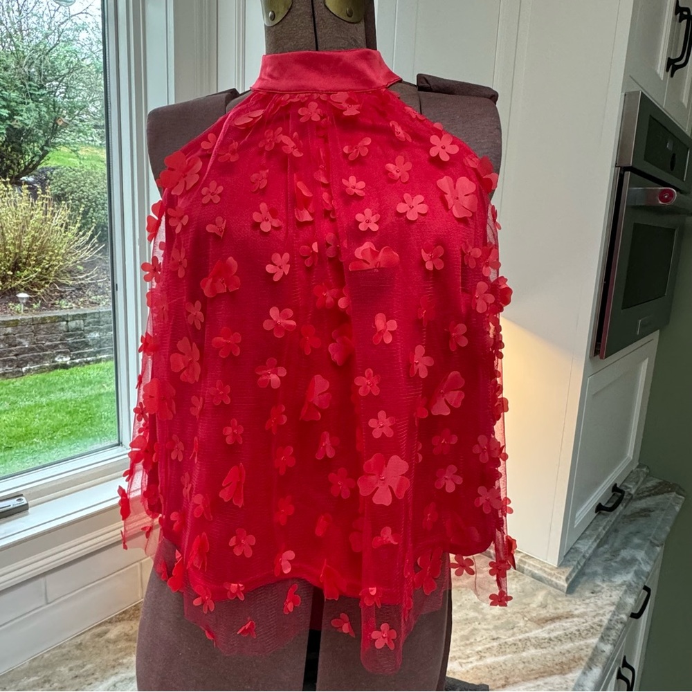 NWT!! NY&Co Sz S Feminine Red sleeveless top, back bow tie light & airy